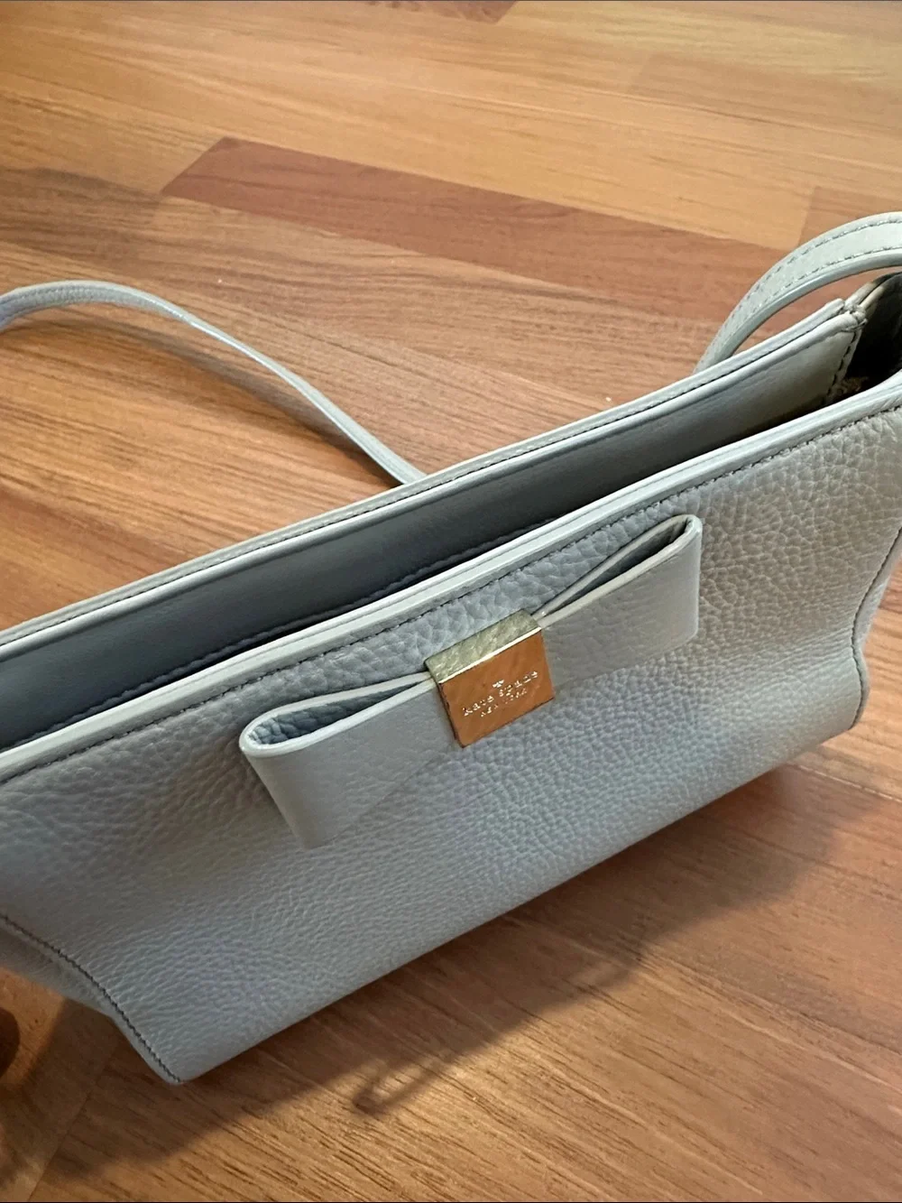 kate spade Pebble Leather Crossbody in Light Gray with Bow Accent